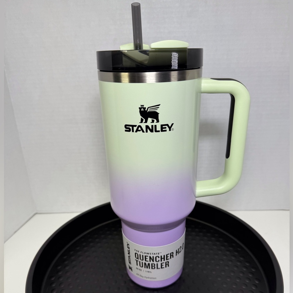 Stanley 40 Oz H2.0 Flowstate Quench Tumbler Hypnotic Green Purple